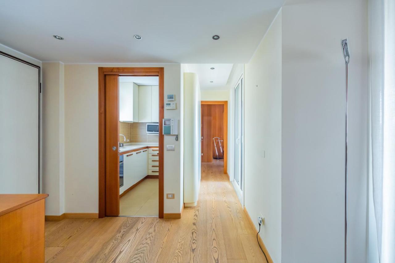 Appartement Cozy Apt - Corso Vercelli & Conciliazione M1 *